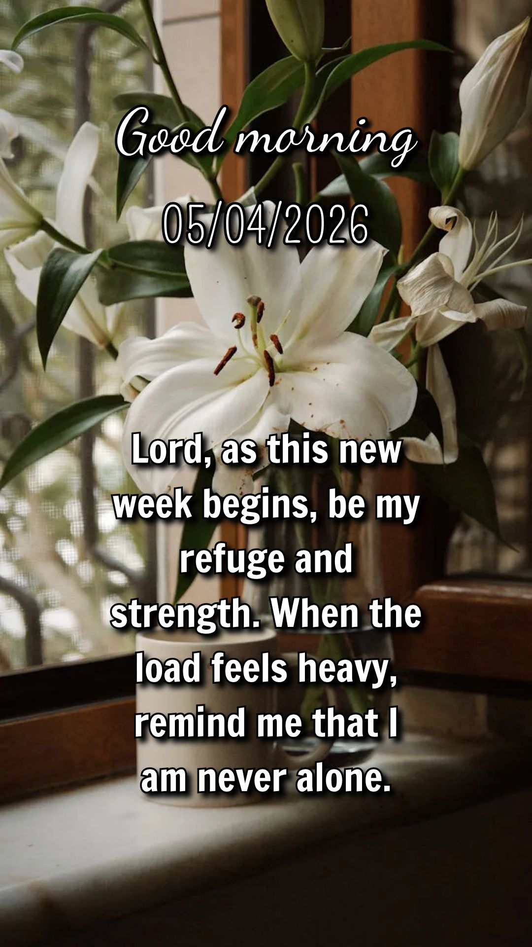 Você que começa essa semana cansado, confie: Deus vai à frente preparando seus passos. Não desanime, irmão, Ele cuida de você. Hillsong